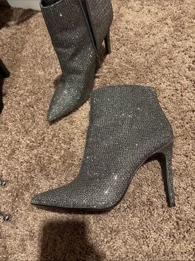 Jessica Simpson Women's Glitter Pointed Toe Ankle Boots - Silver